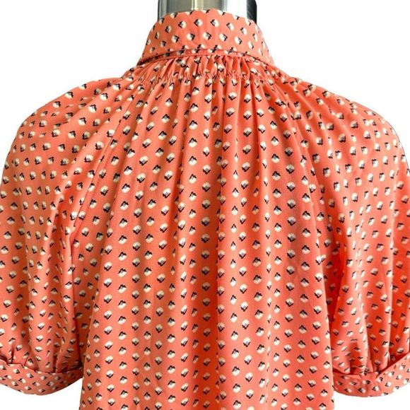 NWT Max Studio Short Sleeve Crepe Blouse Rose Open Stem Flower - Picture 8 of 13